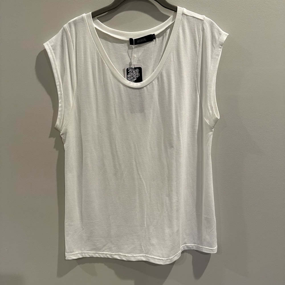 Flowy white shirt